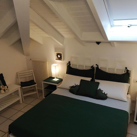 B&B Le Magnolie Галарате Стая снимка