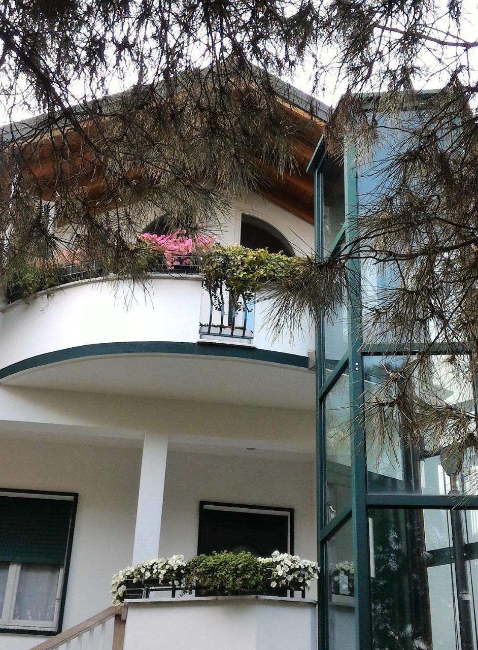 B&B Le Magnolie Галарате Екстериор снимка