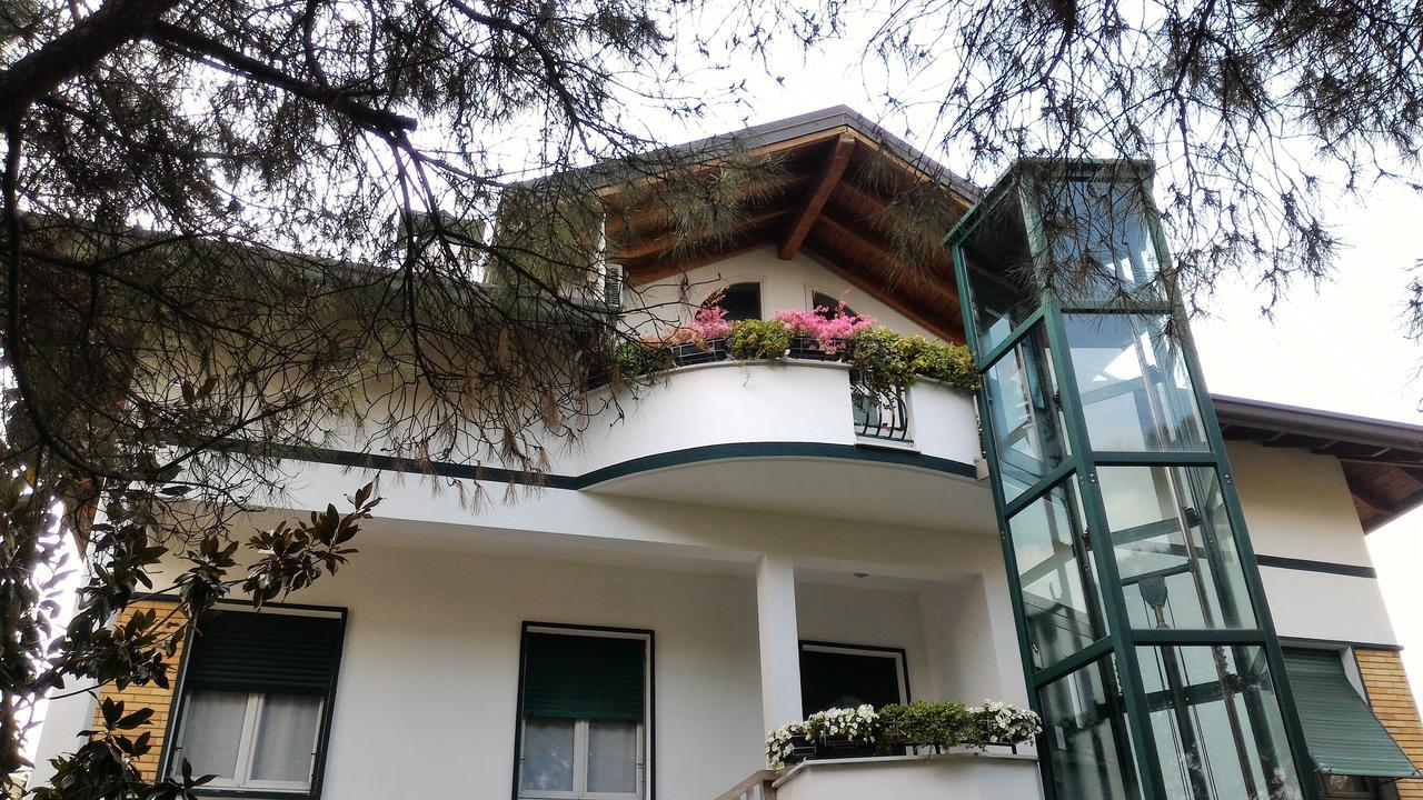 B&B Le Magnolie Галарате Екстериор снимка