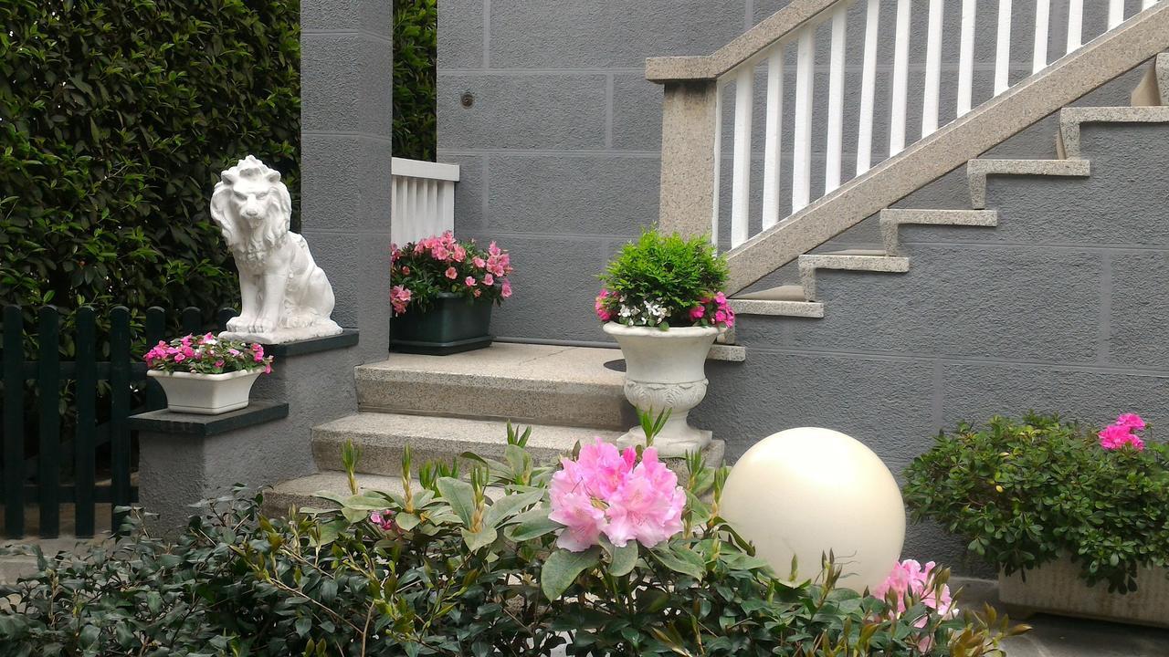 B&B Le Magnolie Галарате Екстериор снимка