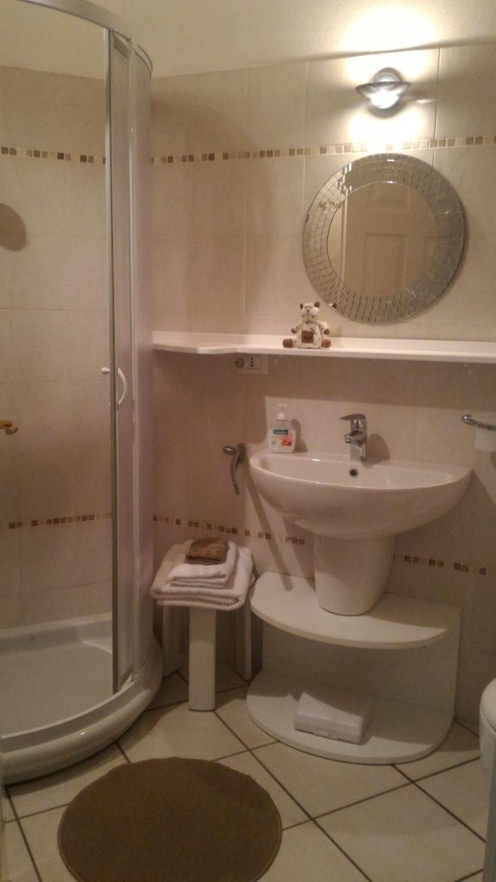 B&B Le Magnolie Галарате Екстериор снимка